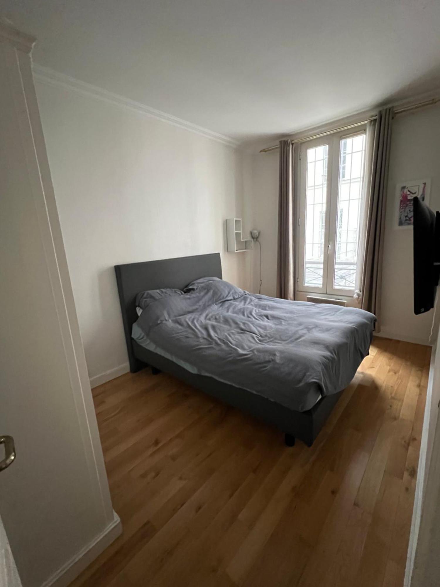 Champs-elysees - 6 Personnes - De Gamme Appartement Parijs